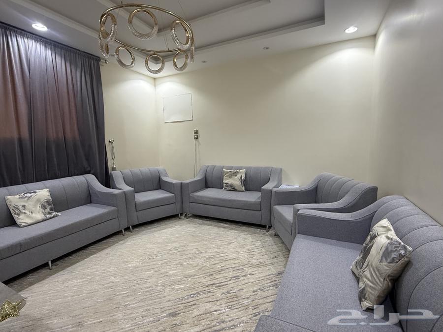 كنب غرفة معيشه نظيف وشبه جديد64474402657539113