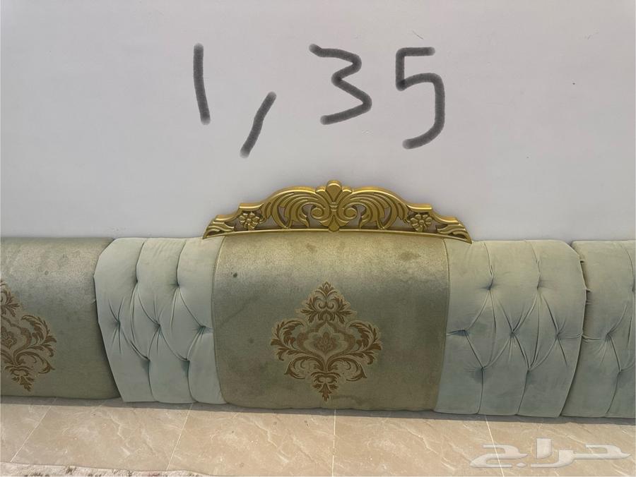 مساند بحالة جيده للبيع64478073396993112