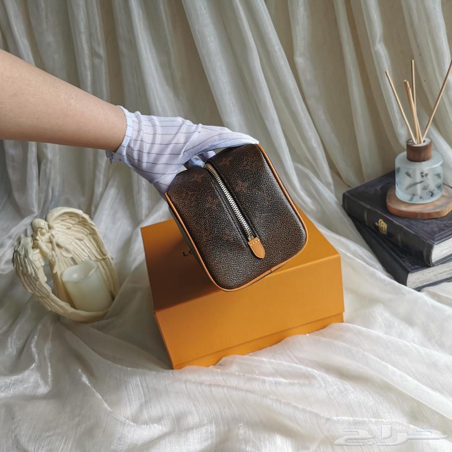 للبيع شنطة لويس فيتون64477450584450112