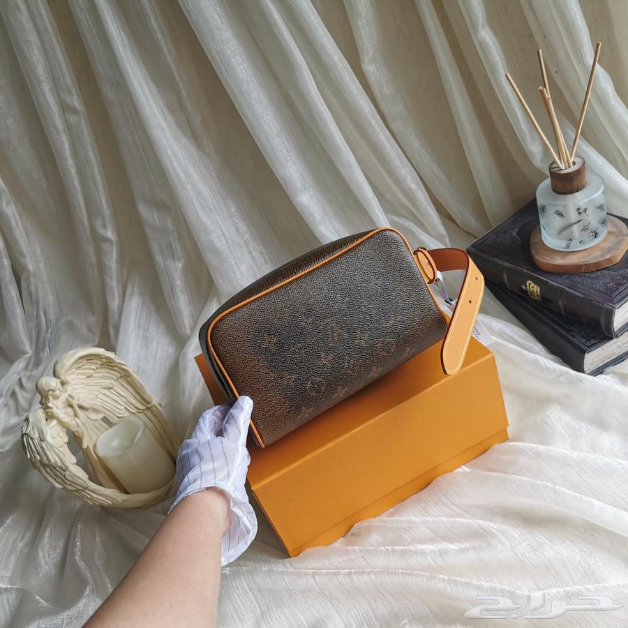 للبيع شنطة لويس فيتون64477450584450111