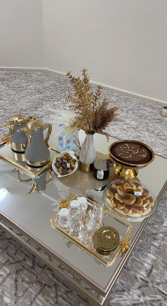 New armrests with the table, no defects, reason for selling is relocation64472672308483111