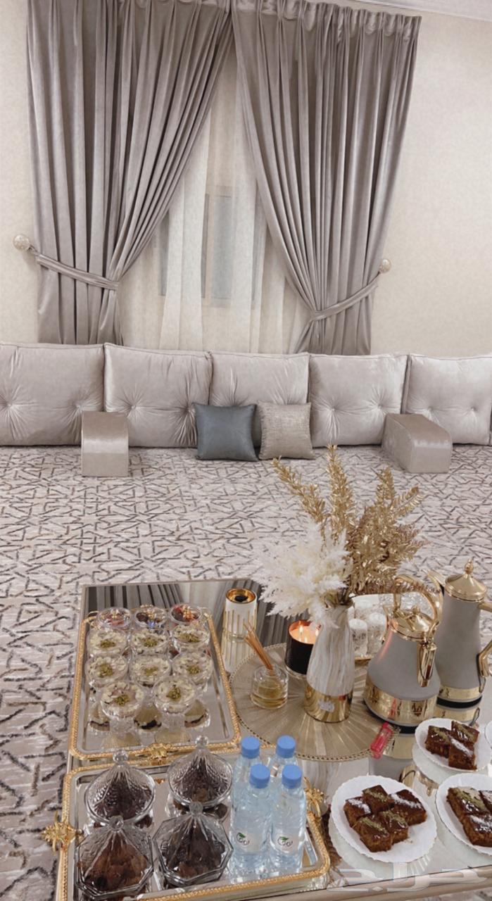 New armrests with the table, no defects, reason for selling is relocation64472672308483110