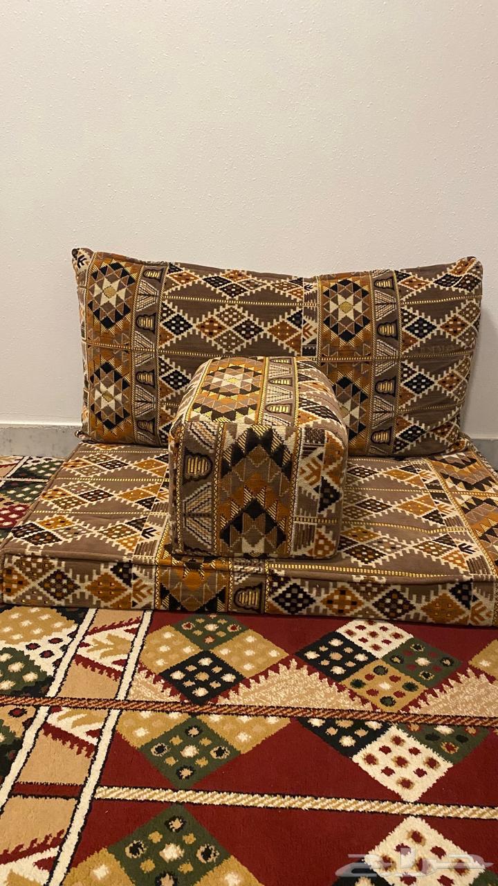 اثاث مستعمل مساند ظهر وارضيه ومراكي شبه جديده64476824634883112