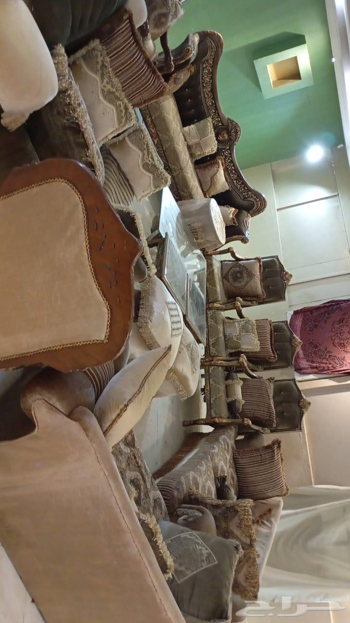 Two luxurious sofa sets with tables64476754794113110