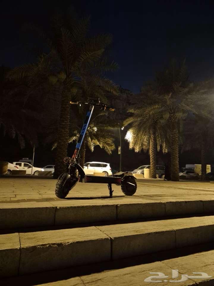 للبيع سكوتر بقوة4000واط64478745749123112
