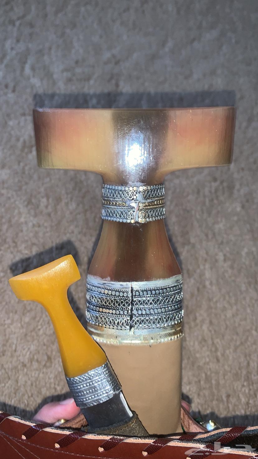 A reliable dagger with a condition on the virgins64477394391554112