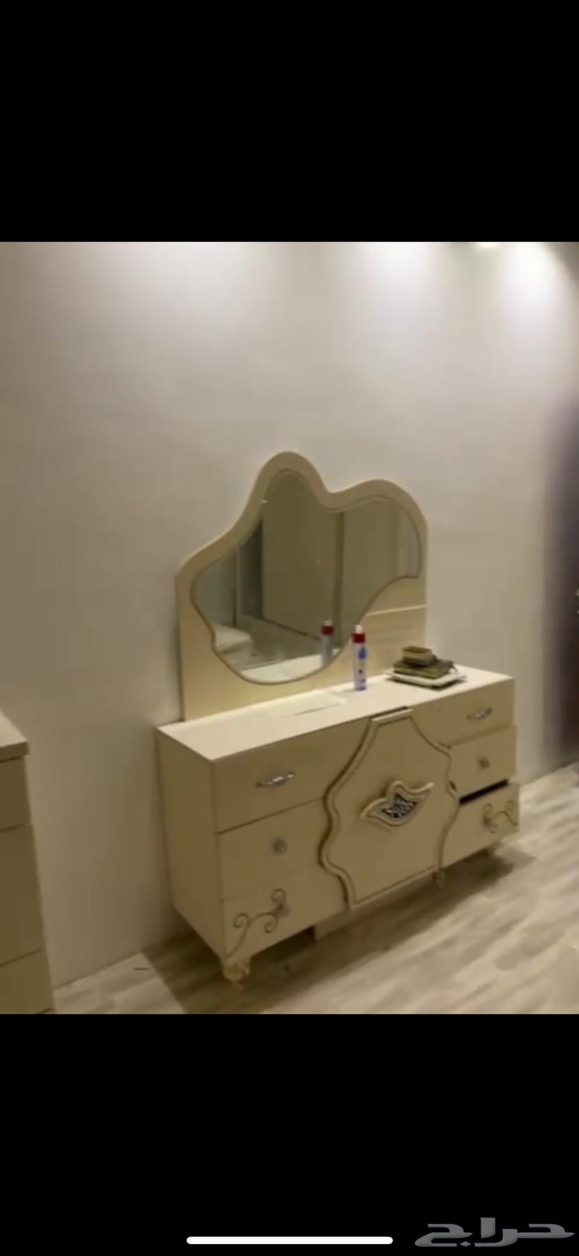 غرفه نوم و مطبخ البيع64472926391683110