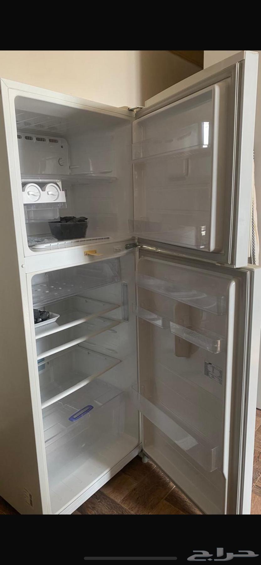 ثلاجه للبيع شبه جديده64472034334337110