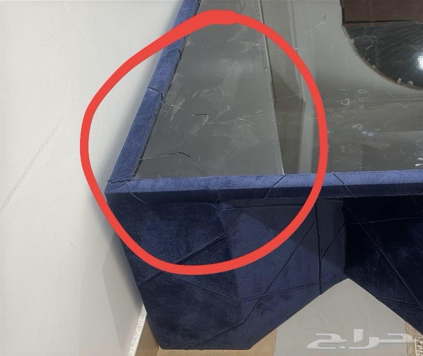 Table one meter long with four service tables 25 centimeters long64477866837378111