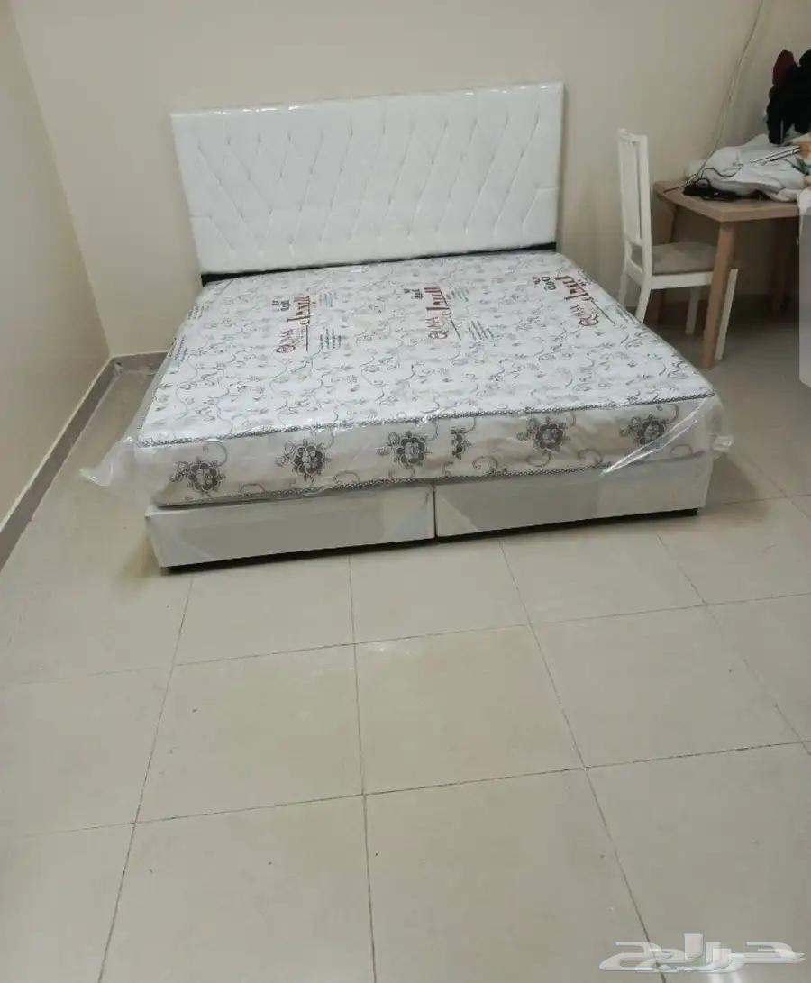 سرير بوكس جديد مع المرتبه ودولاب مع التوصيل64475695031427113