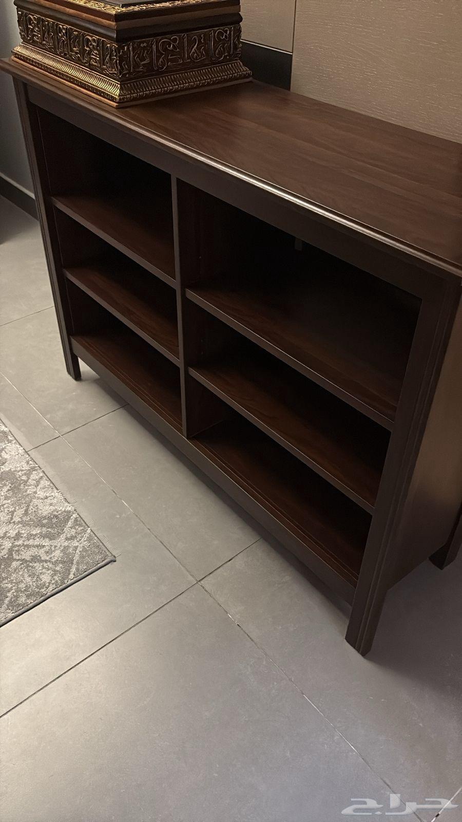 طاولة تلفزيون للبيع64478815181185110