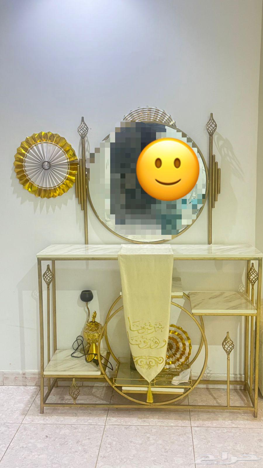 Entrance and reception table64476740533633110