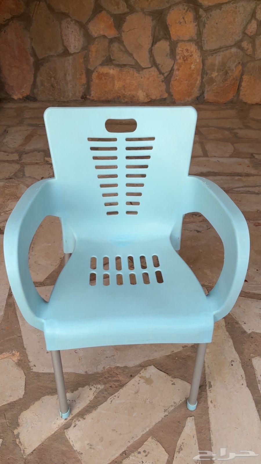 Chair available in colors64475294380418110