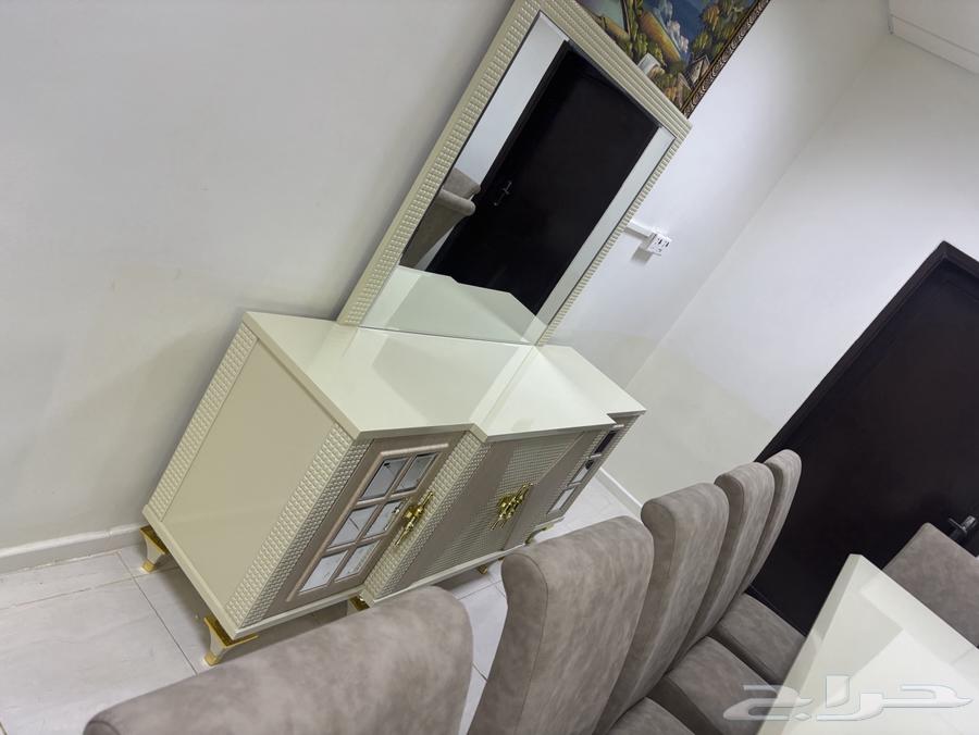 Dining table64478142053251110