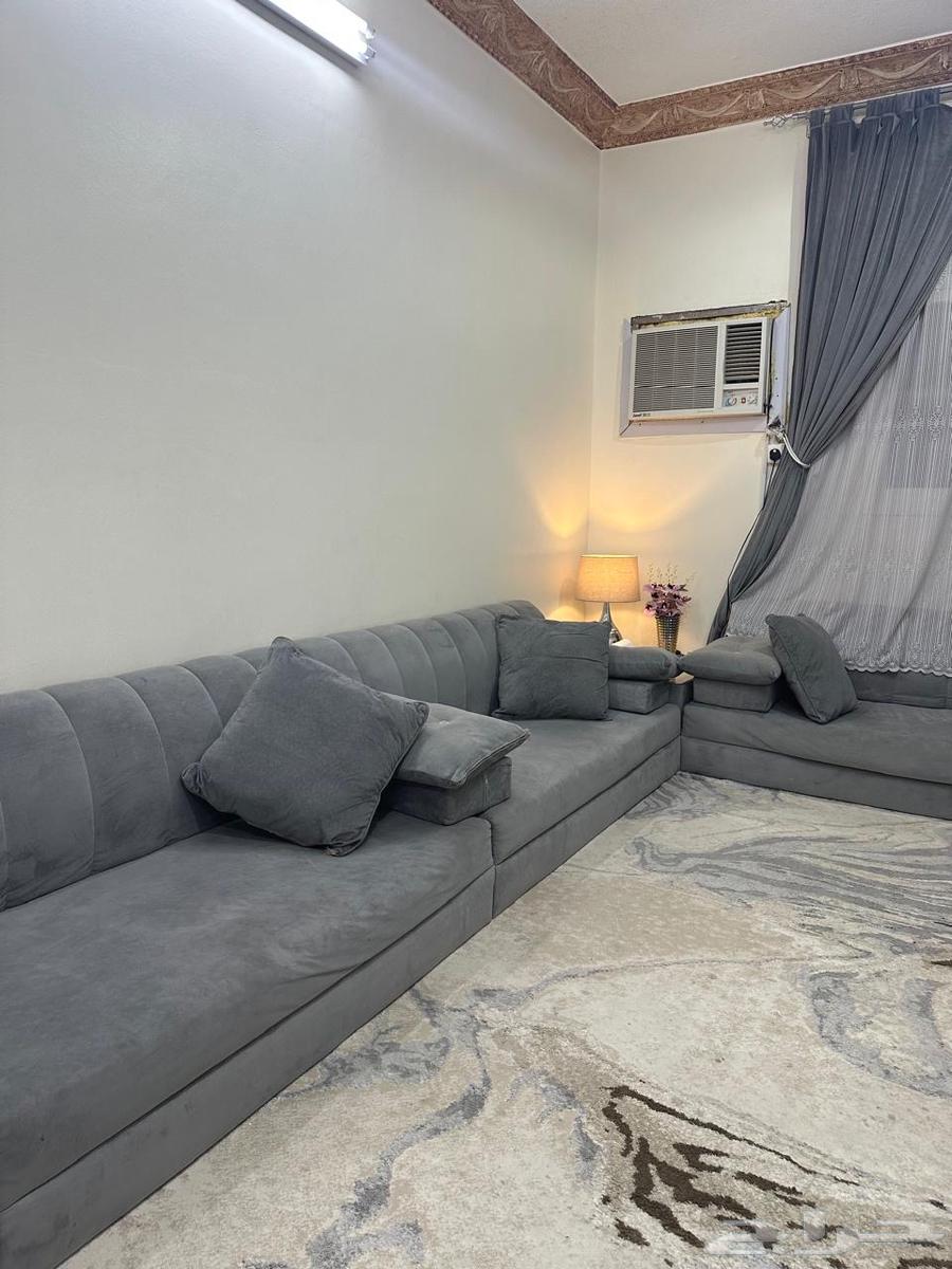 كنب وفرشه وستارة للبيع64478787267587112