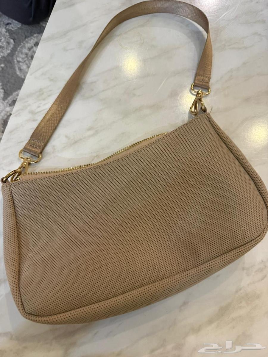 ثلاث شنط بيع بالجملة ب 50 ريال فقط كلهن64473725945475111