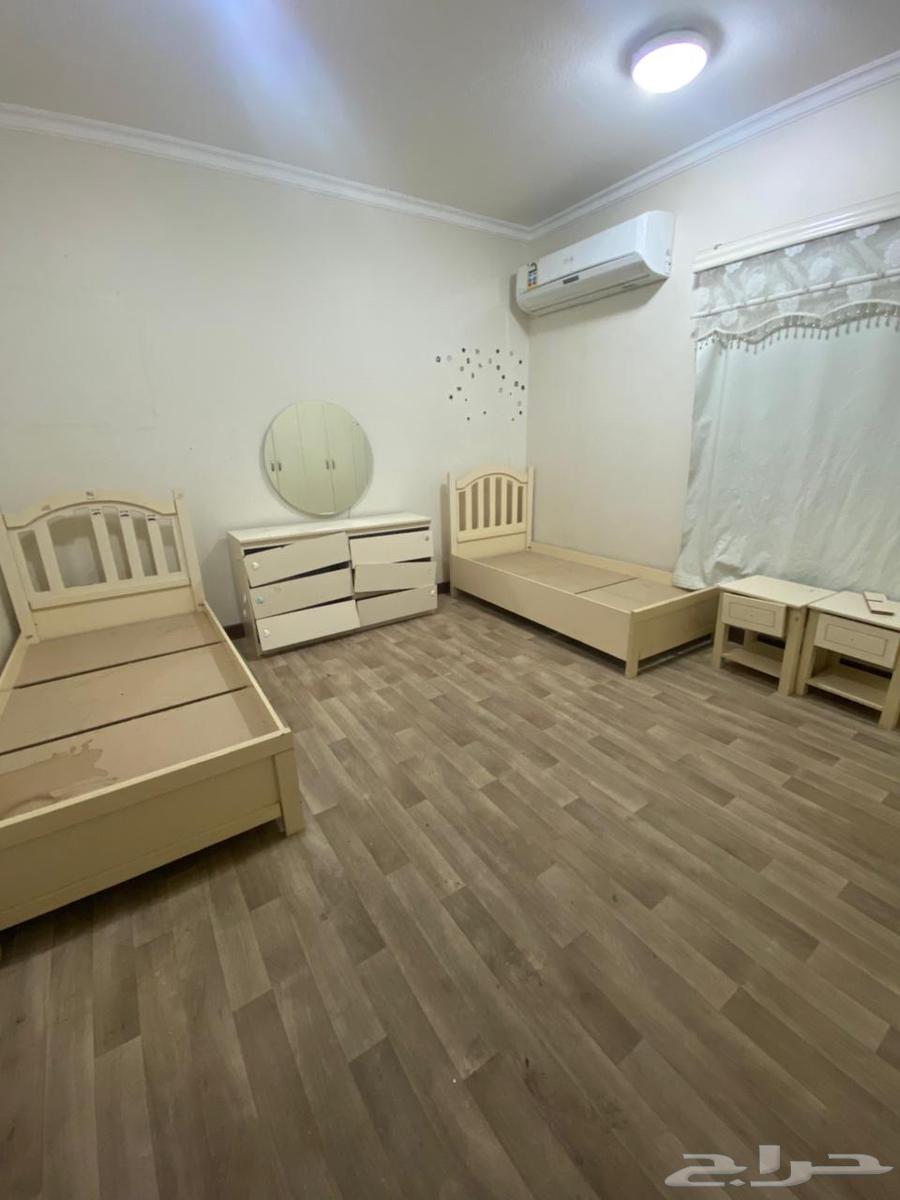 كنب وسرائر مستعمله للبيع بالمدينه المنوره العزيزيه64476378815489112