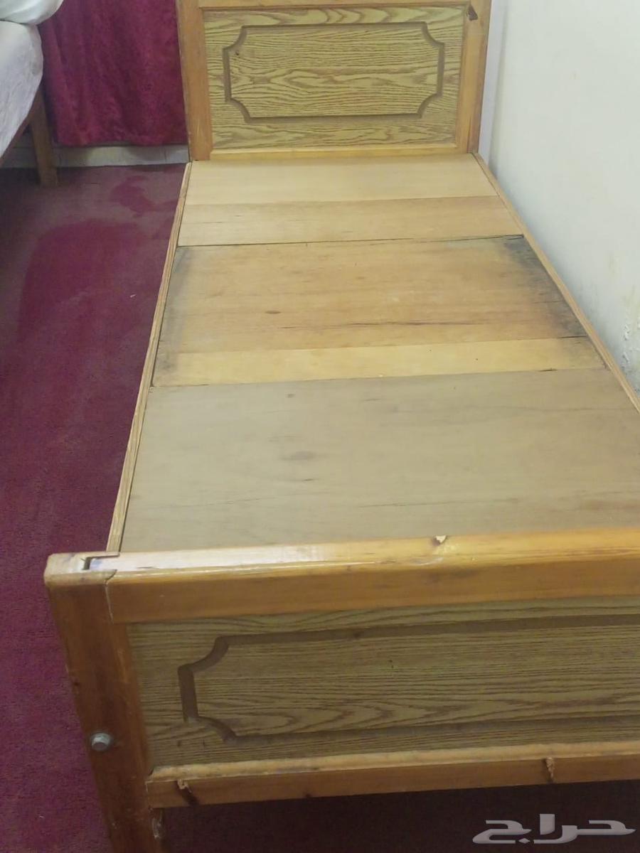 اسره خشب وحمامات افرنجي مستعمل للبيع64476503042050113