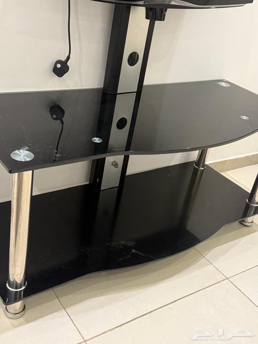 Table and screen for sale64475834051202110