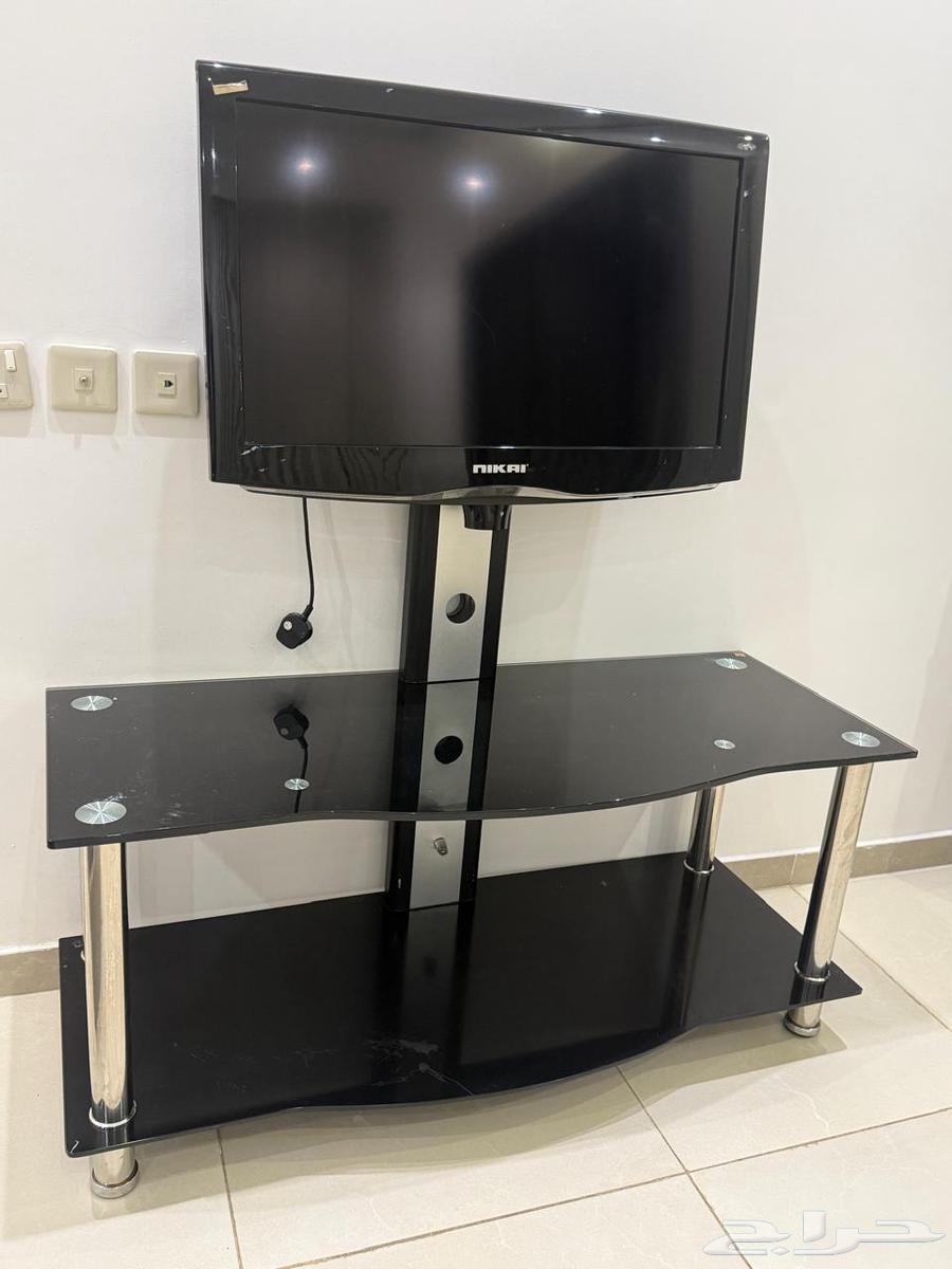 Table and screen for sale64475834051202112