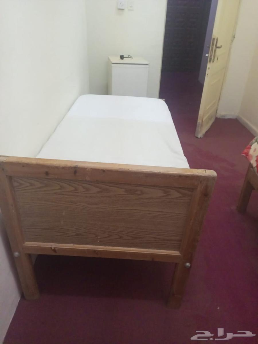 اسره خشب وحمامات افرنجي مستعمل للبيع64476503042050111