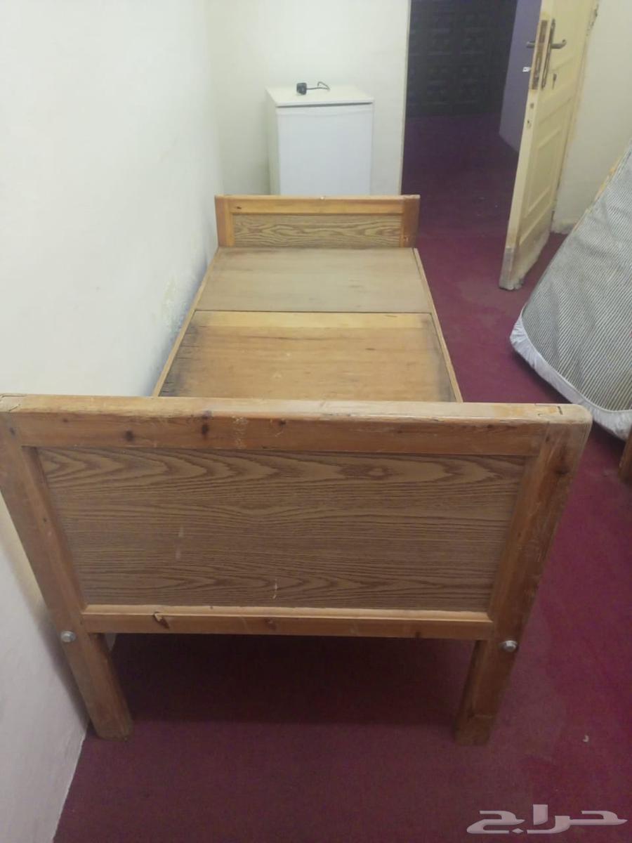 اسره خشب وحمامات افرنجي مستعمل للبيع64476503042050110