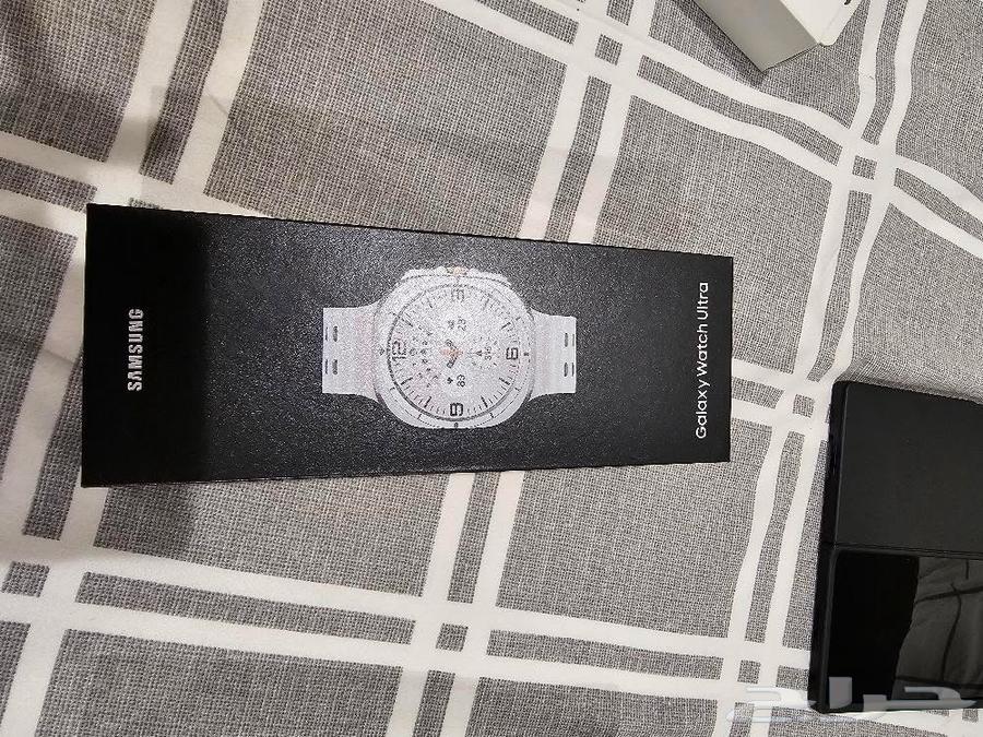 Samsung z fold 7 512 memory and ultra watch clock and fast charger64483536030210114