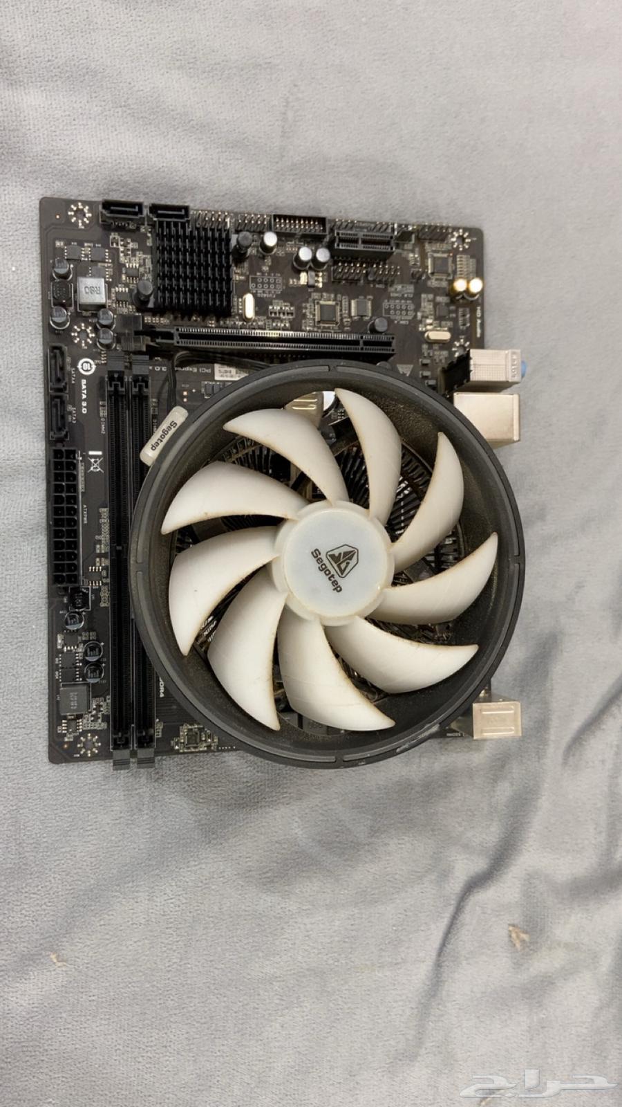 For sale motherboard with all its accessories, Ryzen 3 processor64479535378945111