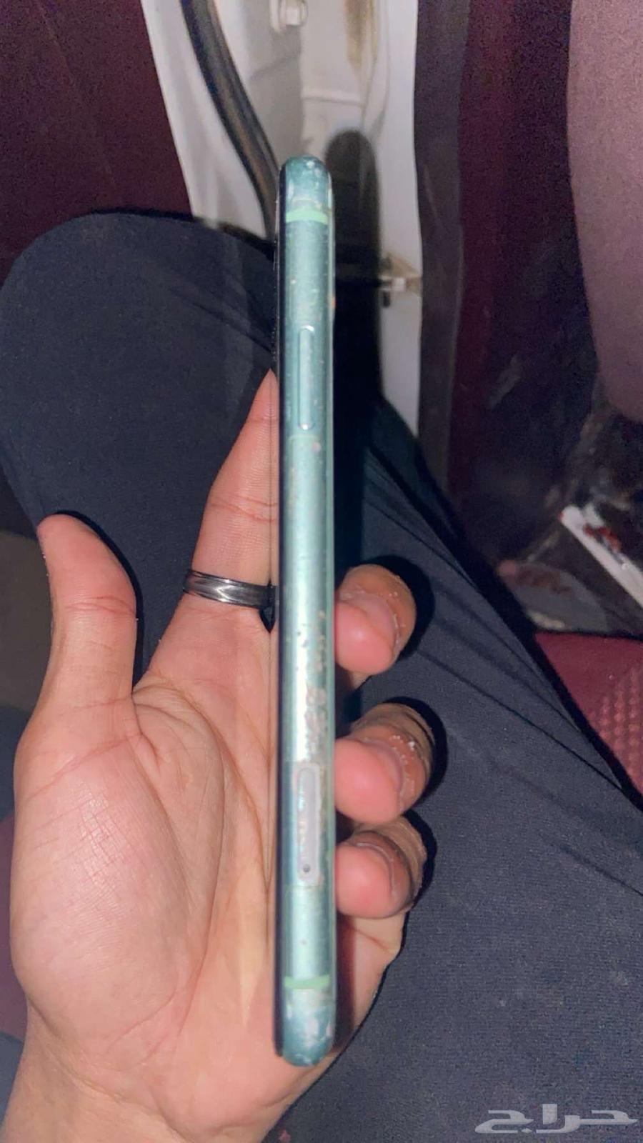 iPhone 11.128GB only screen and battery replaced, device is in good condition64484758947330114