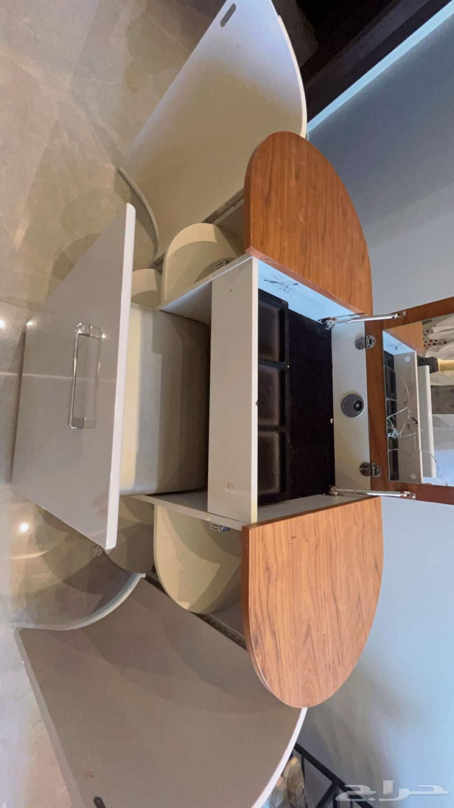 Hairdressing Set with Chair and Small Table (Commode) from Home Center64481209767297111