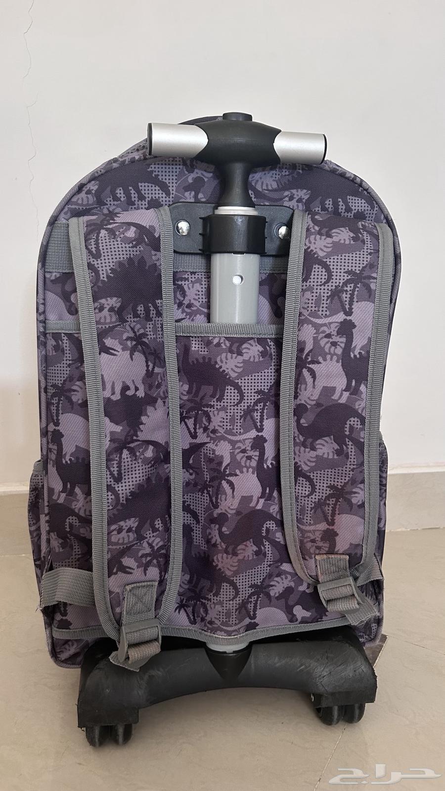 شنطة مدرسيه ب 40 ريال64481723068291111