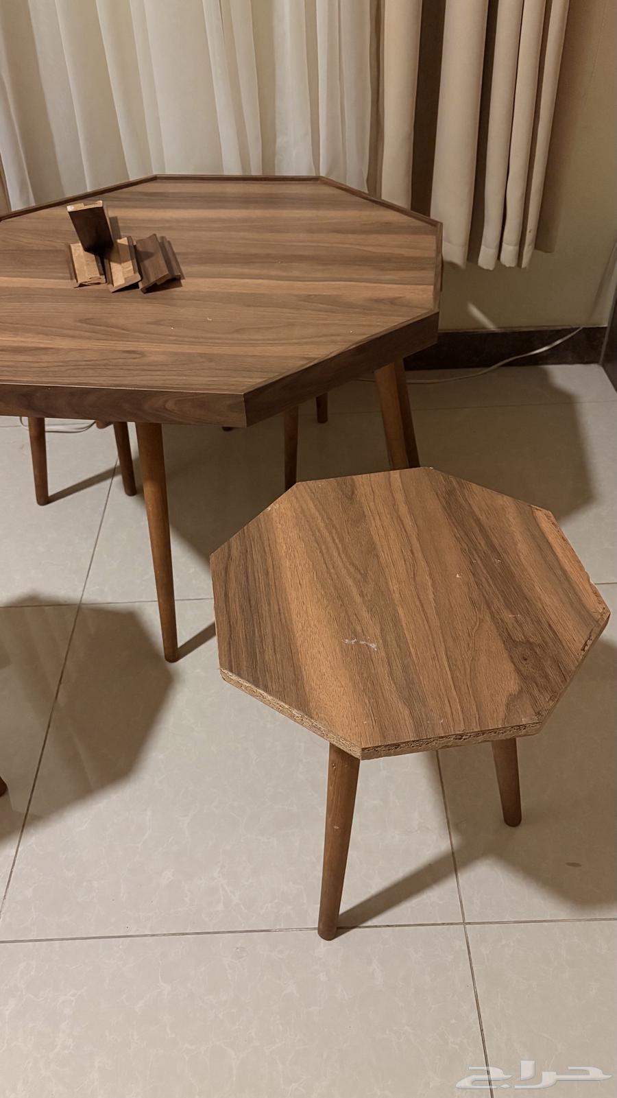 Serving tables64479410822145110