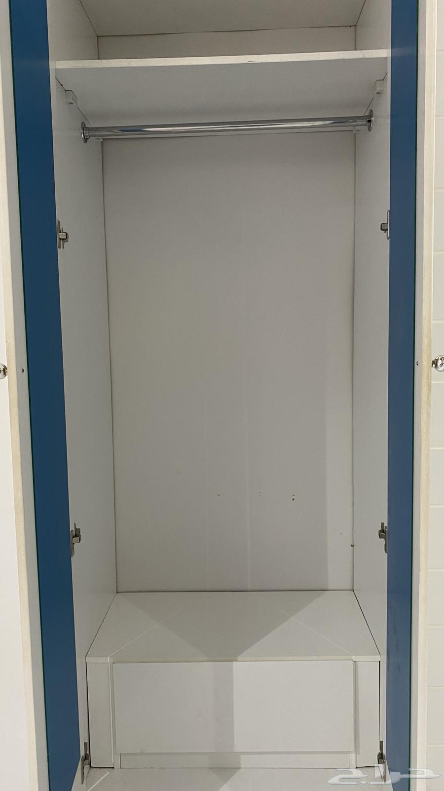 دولاب ثلاث ابواب ابيض64486952274946110