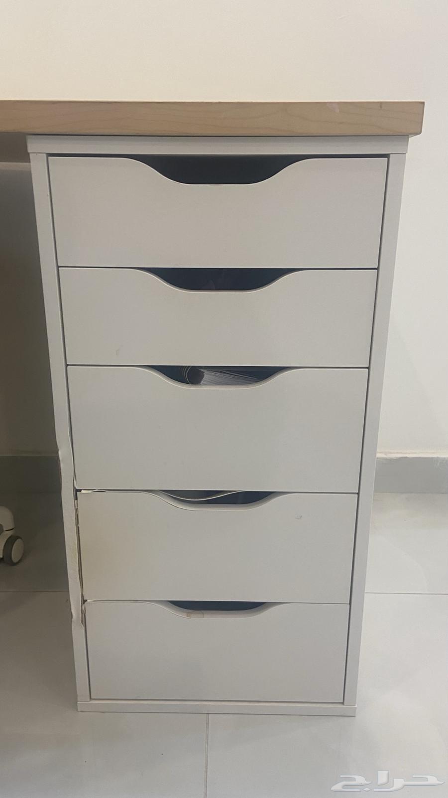 مكتب من ايكيا ب50064480038685570111