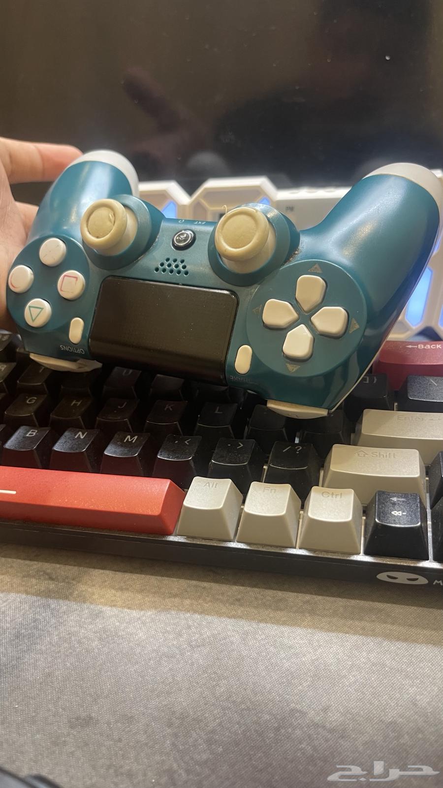 يد سوني فور للبيع64486040633090110