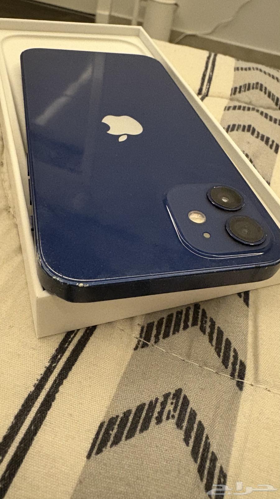 iPhone 12 regular, dark blue color64483410815617111