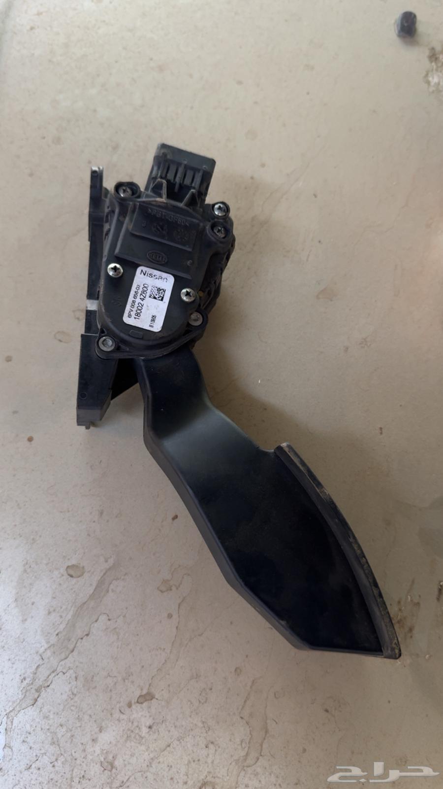 قطع نيسان التيما 2005 بوابة دعسة بنزين64660971149314114