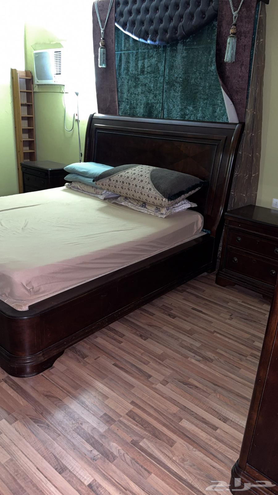 غرفة نوم خشب تايواني نظيفه جدا جديده للبيع64485557189761110