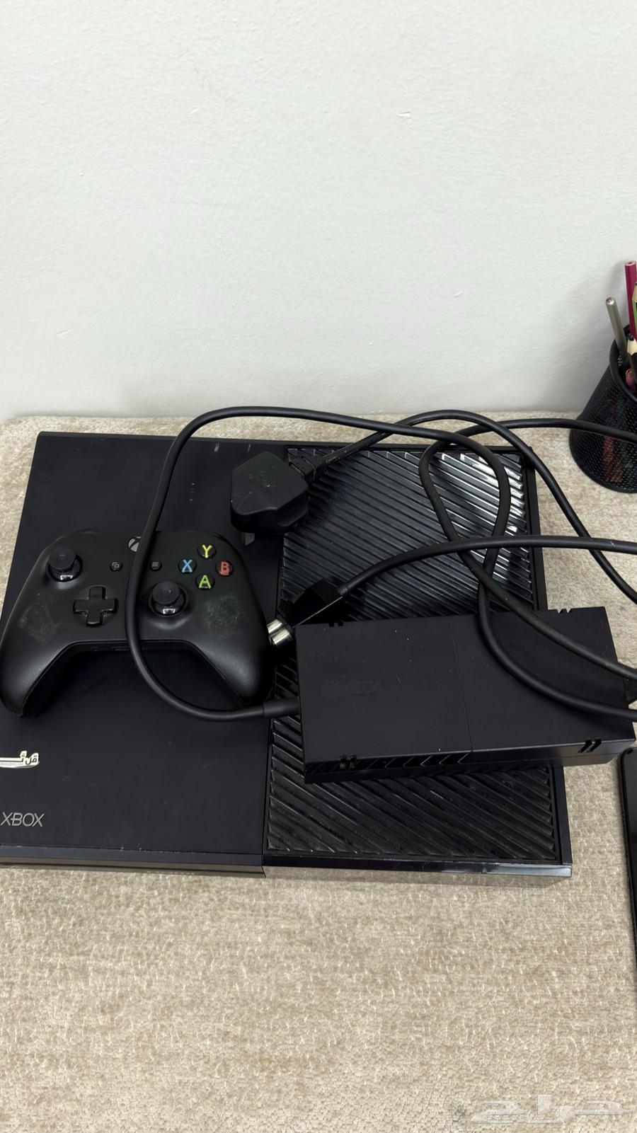 اكسبوكس ون اسود 500 جيجا شبه جديد للبيع او البدل64484471055619113