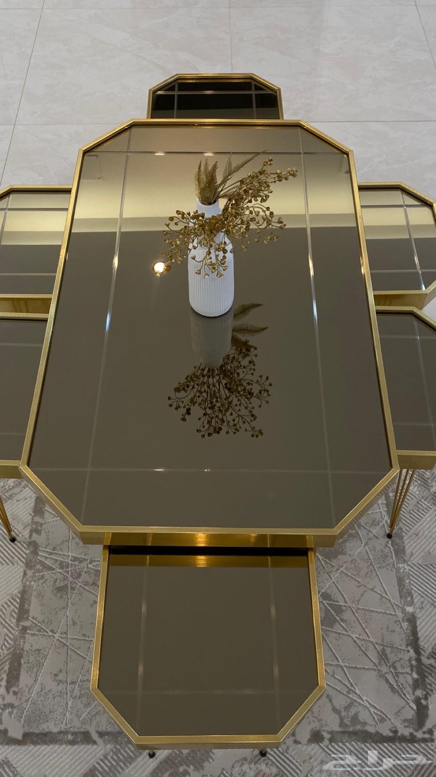 طاوله للبيع64481804679425111