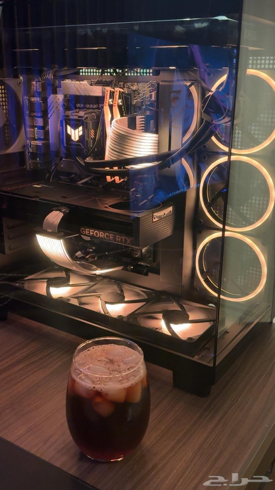 للبيع  جهاز كمبيوتر High-End شبه جديد ونظيف جدا64481169056899110