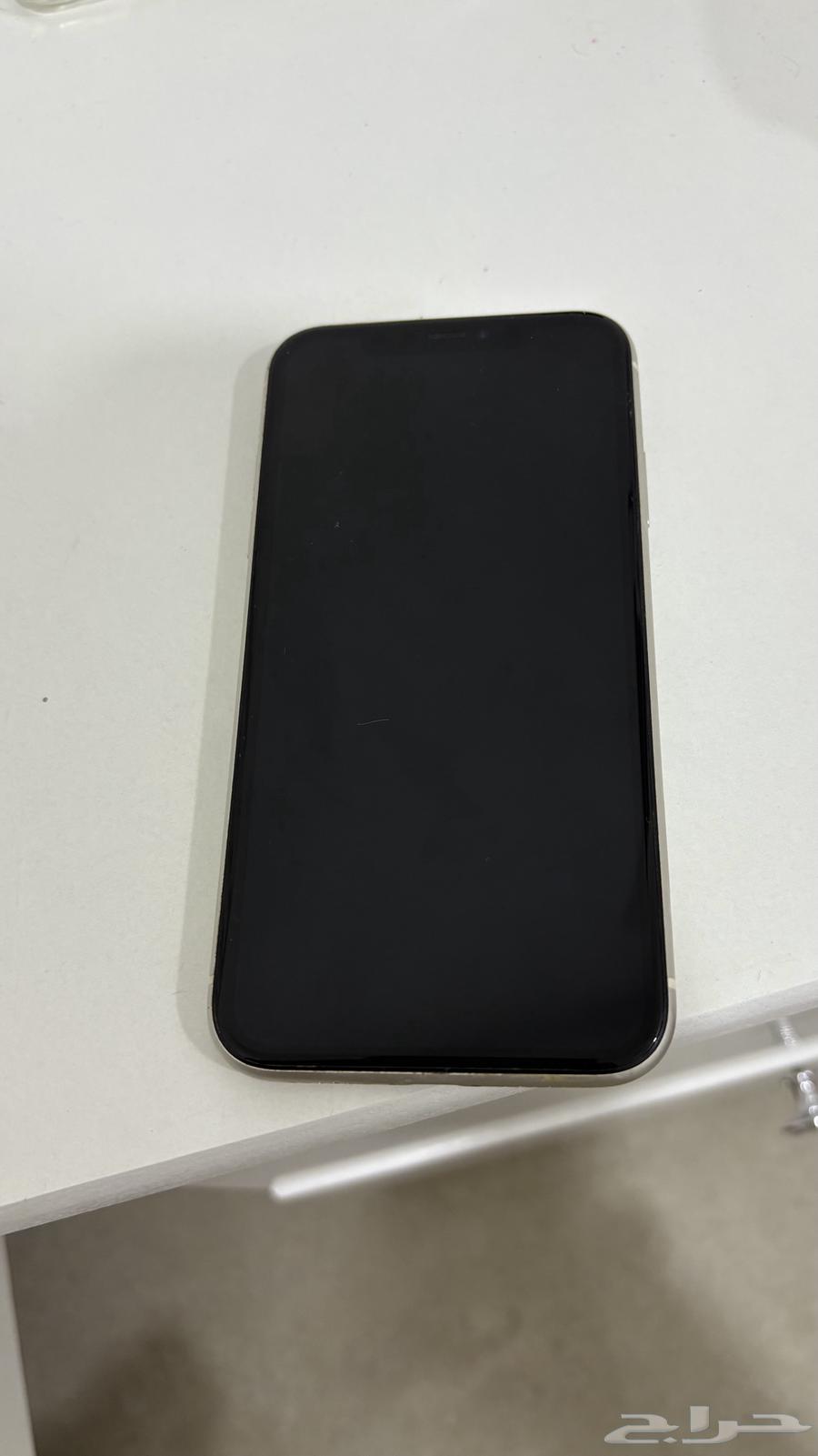 ايفون 11 ابيض64480565297410110