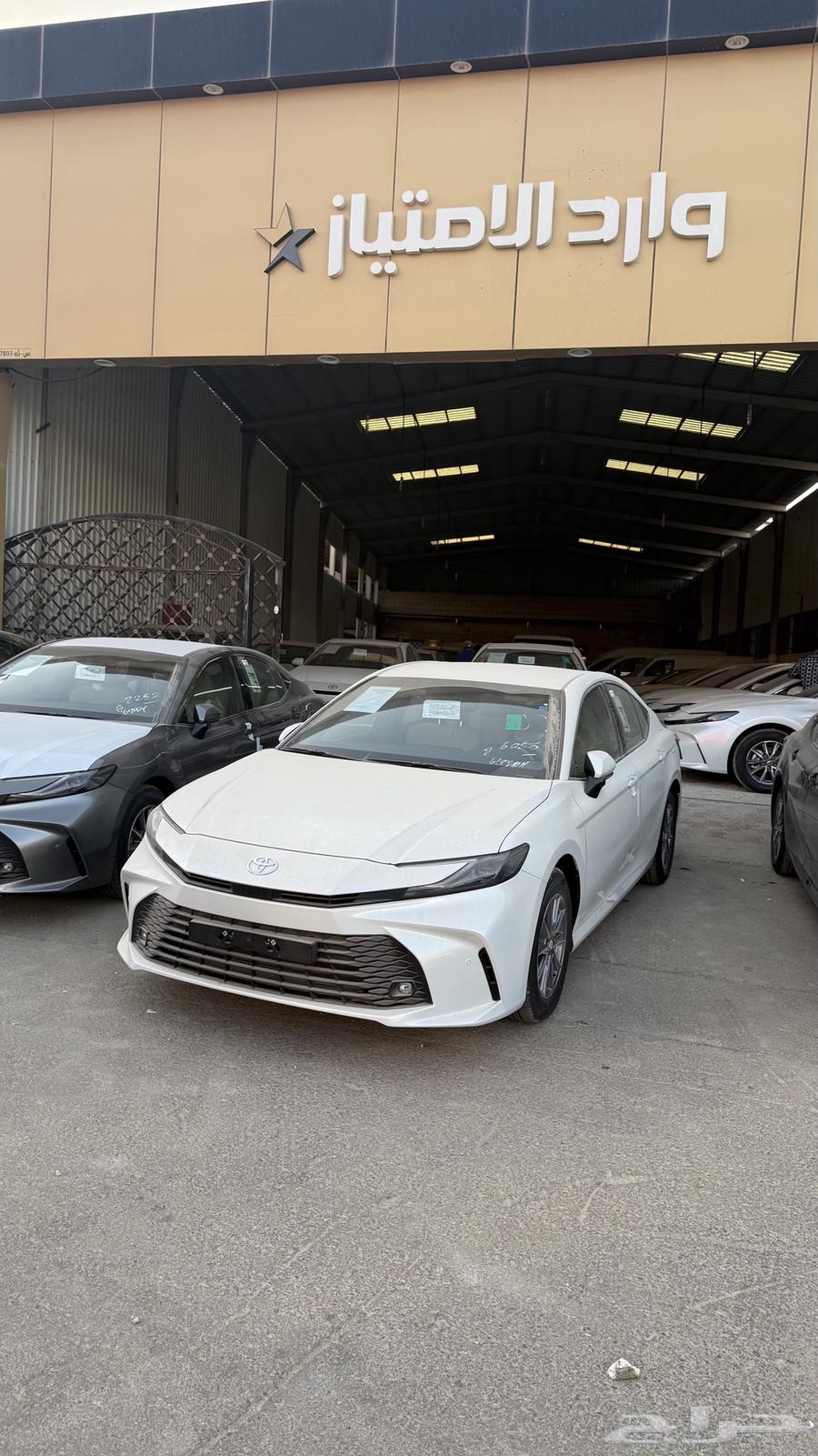 عرض خاص كامري 2025 E بنزين ستاندر سعودي64656018007938110