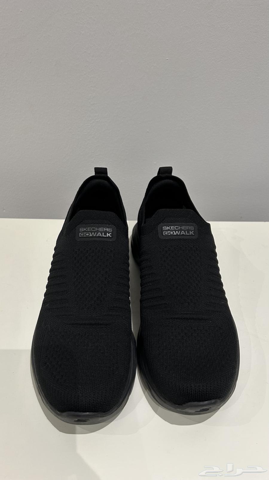 حذاء سكيتشترز شبه الجديد64485667913090110