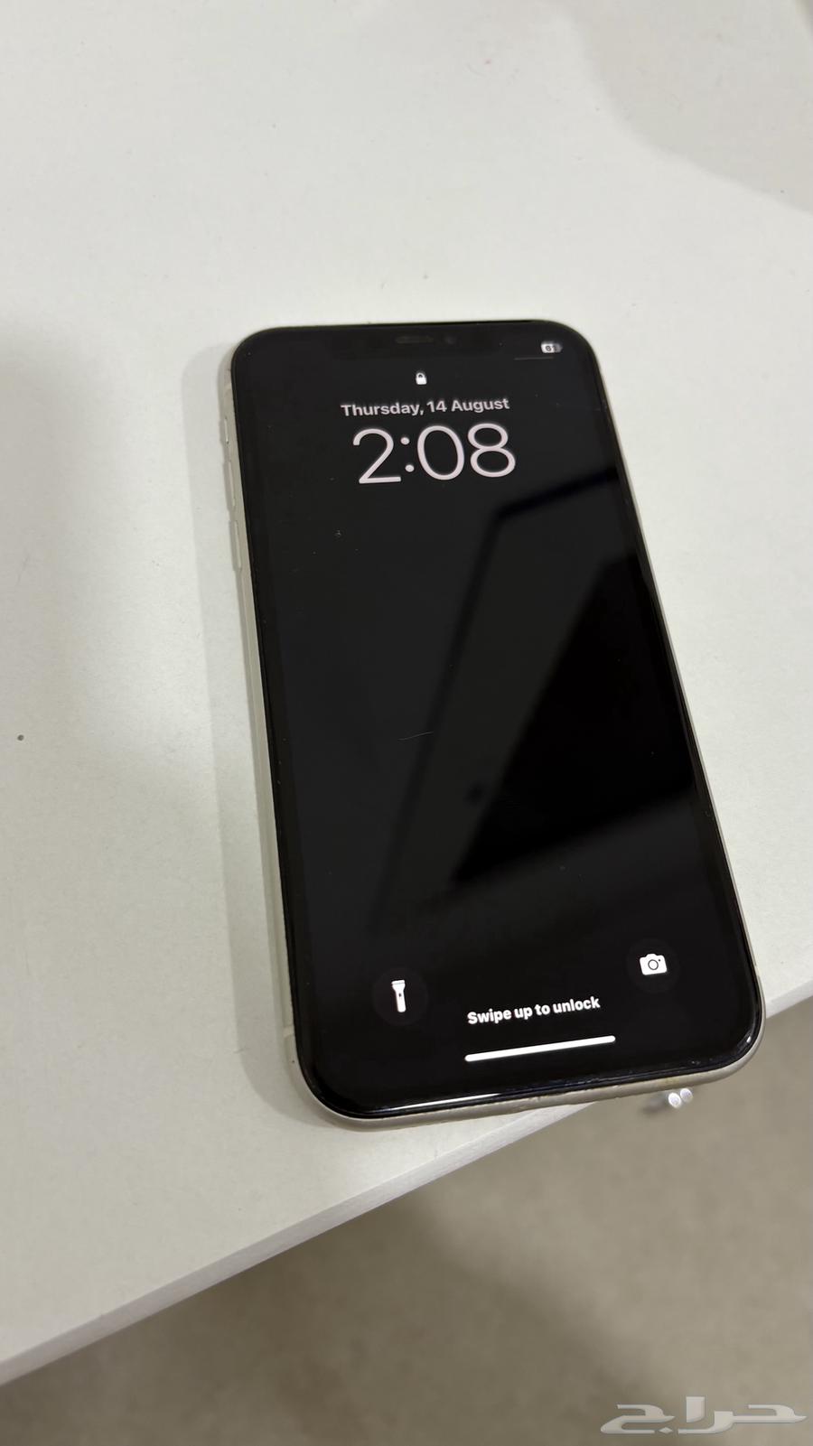 ايفون 11 ابيض64480565297410112