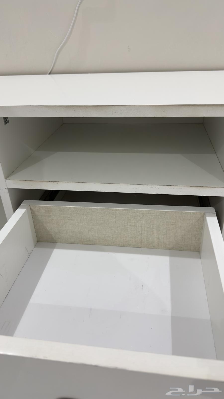 طاوله تلفزيون بمساحة تخرين64480551652099113