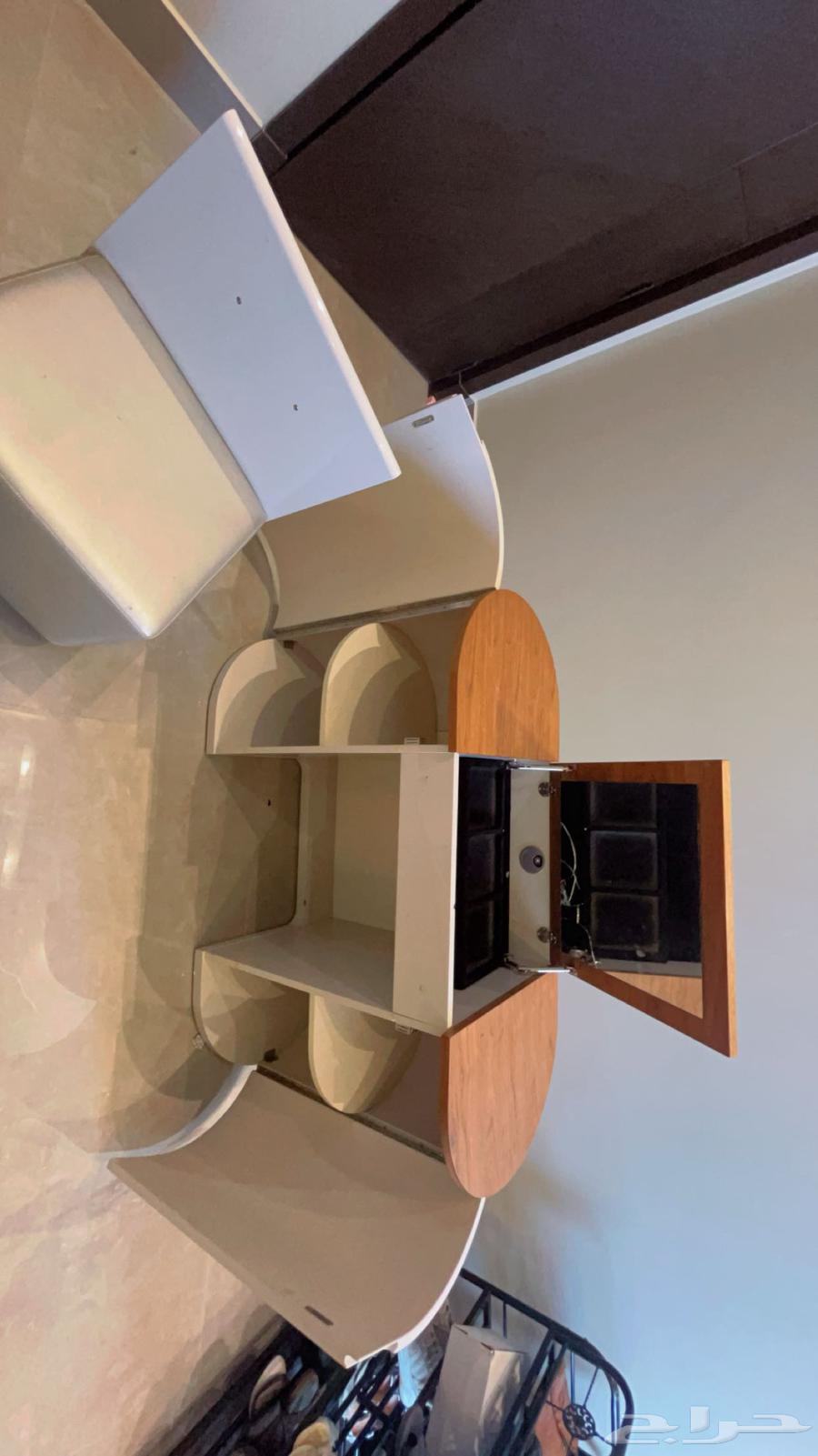 Hairdressing Set with Chair and Small Table (Commode) from Home Center64481209767297110