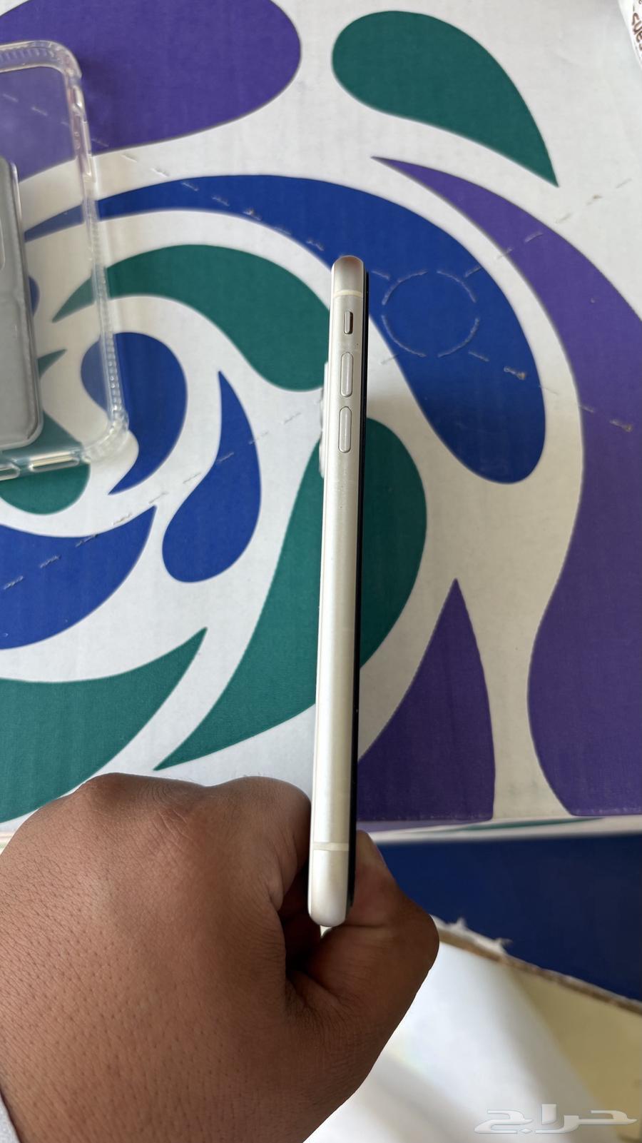 Clean iPhone 11, battery is not good at all, price 50064479203482371112