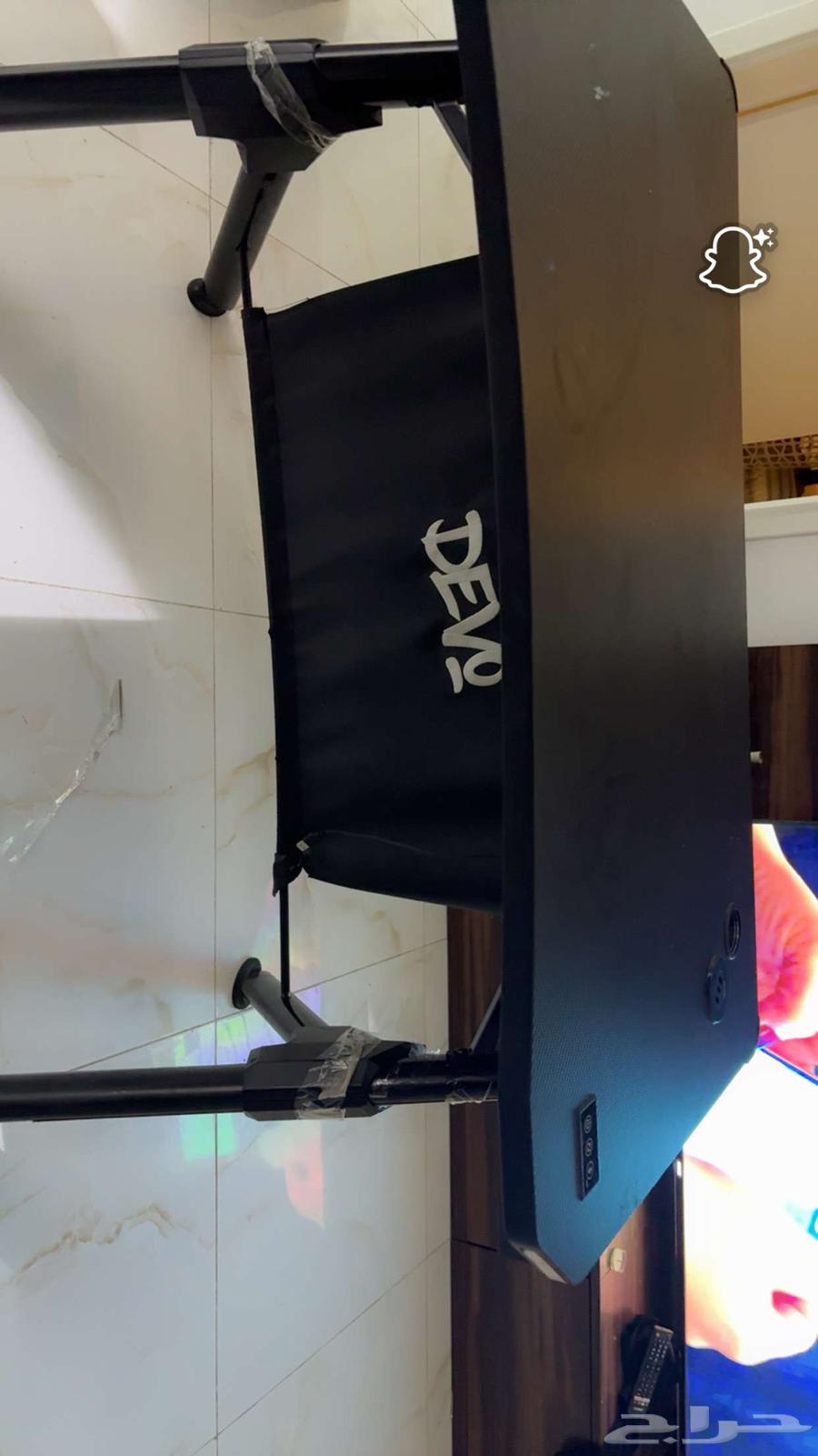 طاوله الكمبيوتر64480840672385110