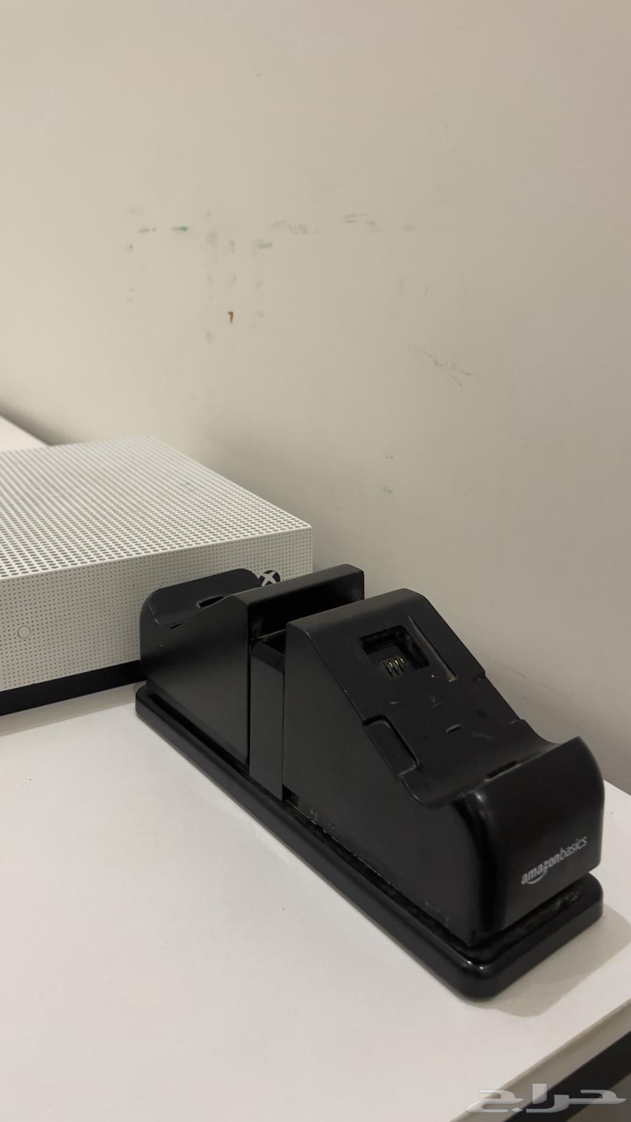 اكس بوكس ون اي شغال ممتاز ما في أي مشكلة يحتاج تحديث فقط وم64483014028034110